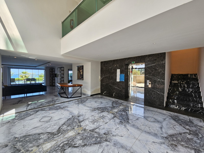 2+1 SİTE İÇİDE DENİZE 100 M DENİZ MANZARALI DAİRE