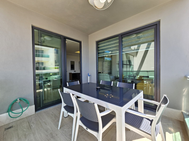 2+1 SİTE İÇİDE DENİZE 100 M DENİZ MANZARALI DAİRE