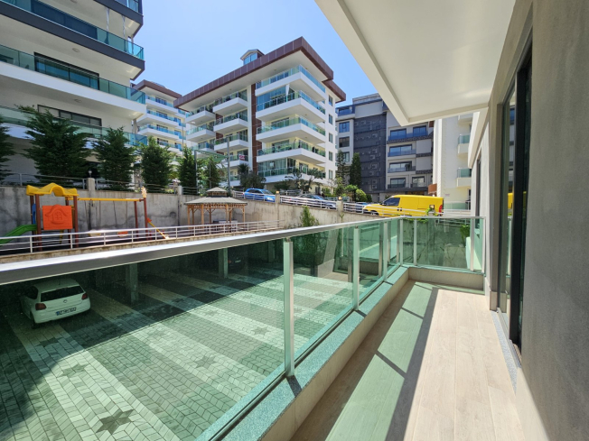 2+1 SİTE İÇİDE DENİZE 100 M DENİZ MANZARALI DAİRE