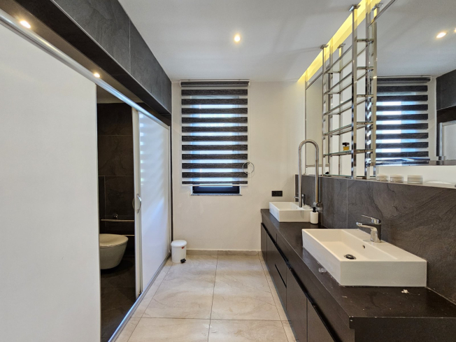 2+1 SİTE İÇİDE DENİZE 100 M DENİZ MANZARALI DAİRE