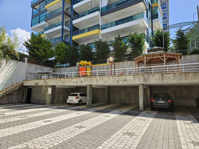 2+1 SİTE İÇİDE DENİZE 100 M DENİZ MANZARALI DAİRE