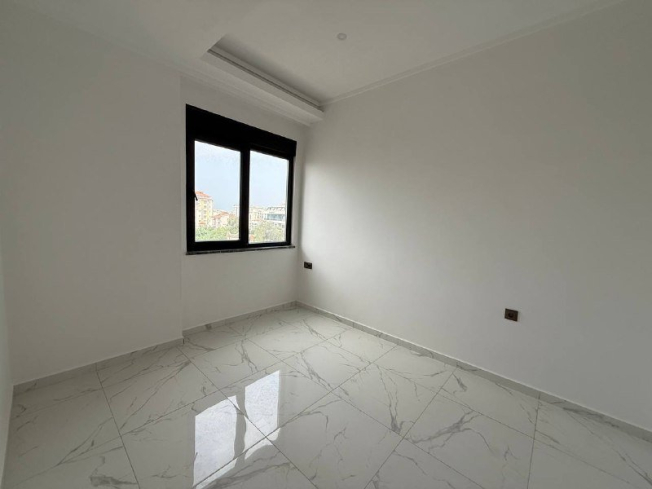1+1 yeni bina full aktiviteli daire