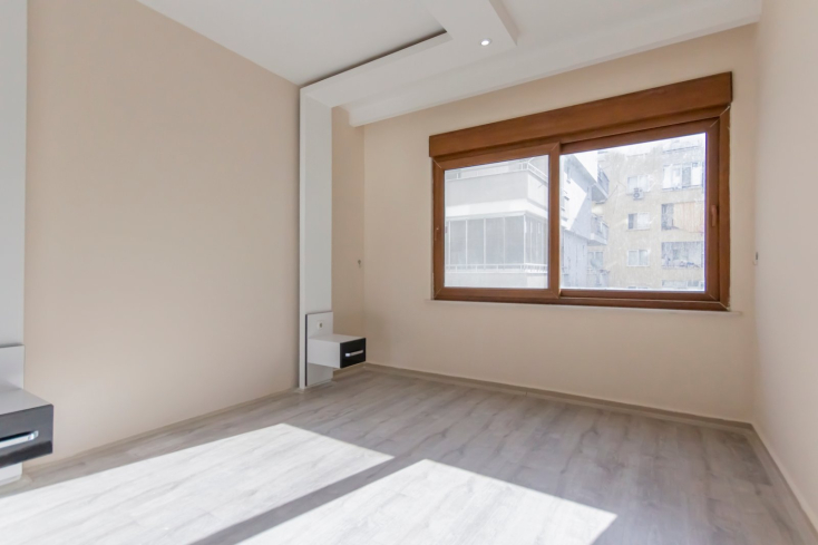 MAHMUTLAR ATATÜRK CADDESİNDE 2+1 EŞYASIZ SATILIK DAİRE