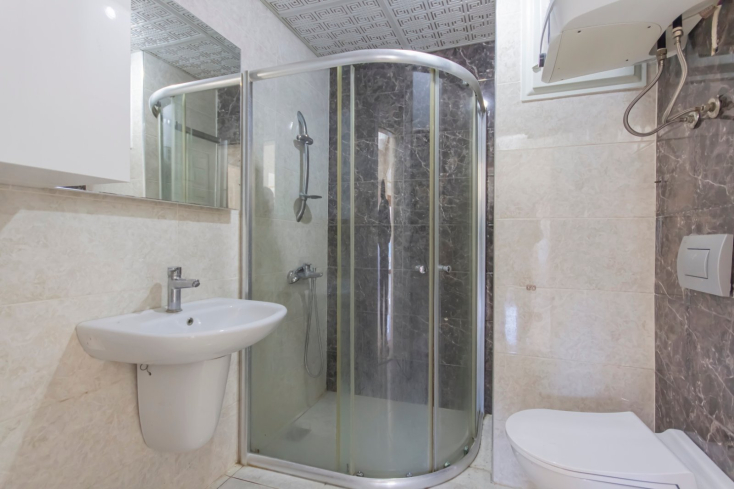 MAHMUTLAR ATATÜRK CADDESİNDE 2+1 EŞYASIZ SATILIK DAİRE