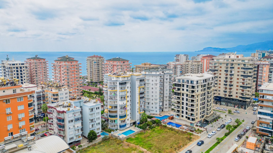MAHMUTLAR BARBAROS CADDESİNDE 2+1 GENİŞ EŞYALI DAİRE