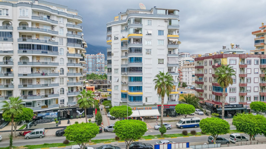 MAHMUTLAR BARBAROS CADDESİNDE 2+1 GENİŞ EŞYALI DAİRE