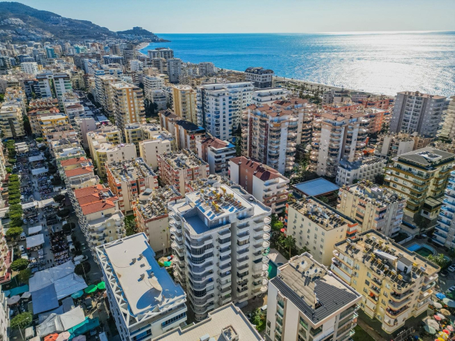 YENİ TADİLATLI TEMİZ BAKIMLI 2+1 EŞYALI GENİŞ SATILIK DAİRE