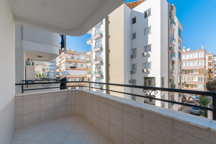 YENİ TADİLATLI TEMİZ BAKIMLI 2+1 EŞYALI GENİŞ SATILIK DAİRE