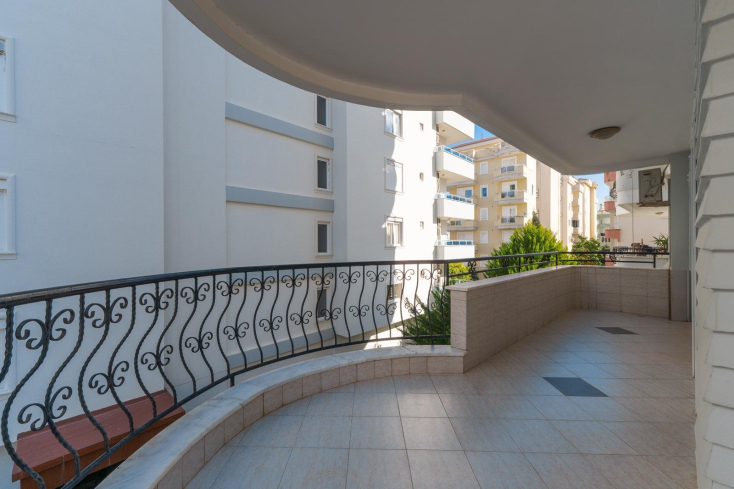 YENİ TADİLATLI TEMİZ BAKIMLI 2+1 EŞYALI GENİŞ SATILIK DAİRE
