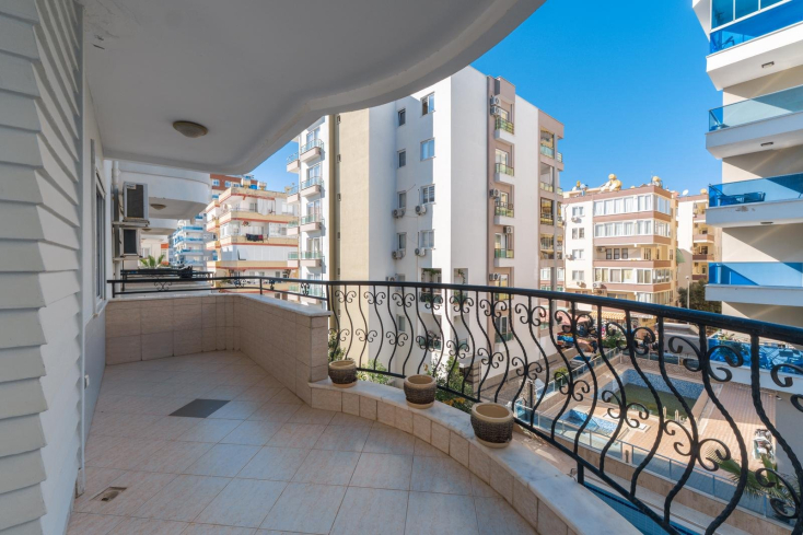 YENİ TADİLATLI TEMİZ BAKIMLI 2+1 EŞYALI GENİŞ SATILIK DAİRE