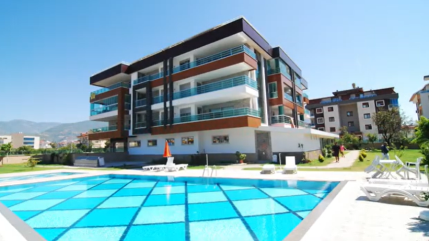 İKAMETE UYGUN 3+1 AYRI MUTFAK  EŞYALI MERKEZİ KONUMDA SATILIK DAİRE