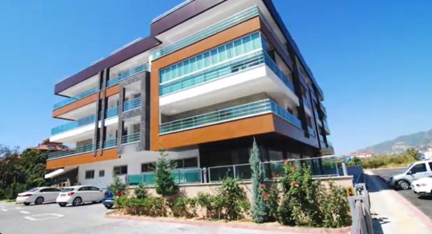 İKAMETE UYGUN 3+1 AYRI MUTFAK  EŞYALI MERKEZİ KONUMDA SATILIK DAİRE
