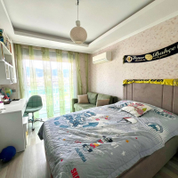 İKAMETE UYGUN 3+1 AYRI MUTFAK  EŞYALI MERKEZİ KONUMDA SATILIK DAİRE