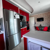 İKAMETE UYGUN 3+1 AYRI MUTFAK  EŞYALI MERKEZİ KONUMDA SATILIK DAİRE