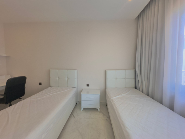 ALANYA MERKEZDE 2+1 EŞYALI GENİŞ SATILIK DAİRE