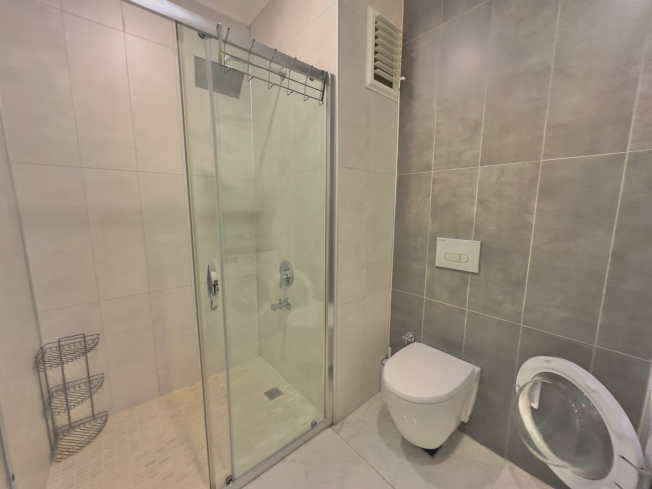 ALANYA MERKEZDE 2+1 EŞYALI GENİŞ SATILIK DAİRE