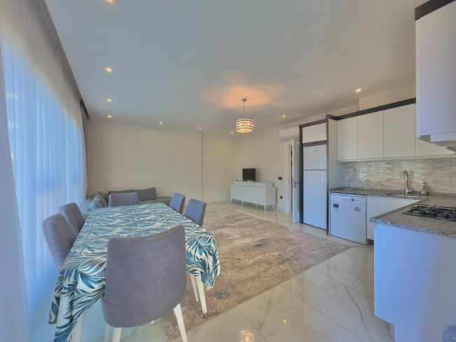 ALANYA MERKEZDE 2+1 EŞYALI GENİŞ SATILIK DAİRE