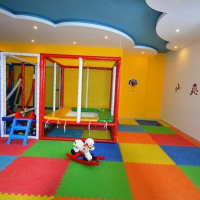 ALANYA MERKEZDE 2+1 EŞYALI GENİŞ SATILIK DAİRE