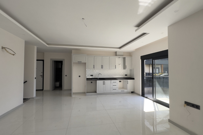 Penthouse — Oba · R6-5594 — photo 5